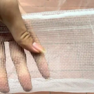 Chi tiết viền lưới mùng được gia cố chắc chắn, đảm bảo độ bền khi căng và lắp đặt.
