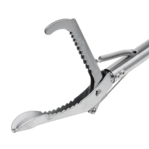 Cận cảnh đầu kẹp răng cưa của gậy bắt rắn inox, có lò xo trợ lực giúp kẹp chắc và an toàn.
